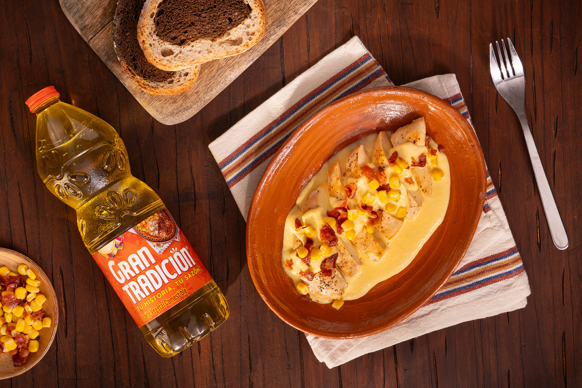 Pechugas en Salsa de Elote Blanco Dulce y Tocino