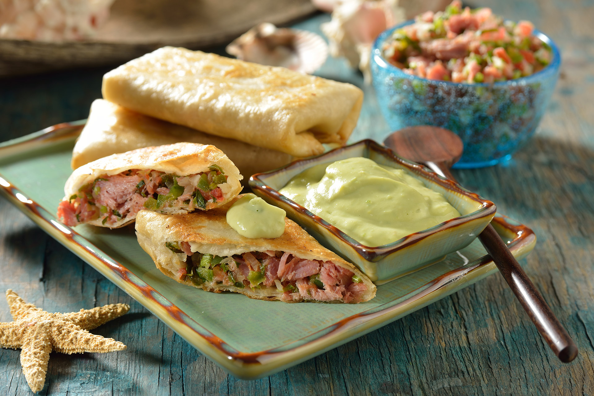 Tacos de Marlin con Salsa de Aguacate